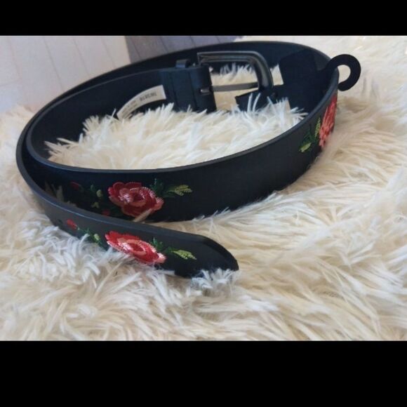 black leather belt - Picture 1 of 1